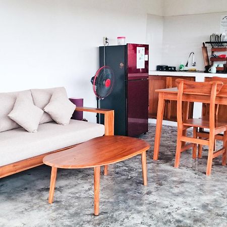Turtle House Surf & Stay Airsatang Exteriör bild