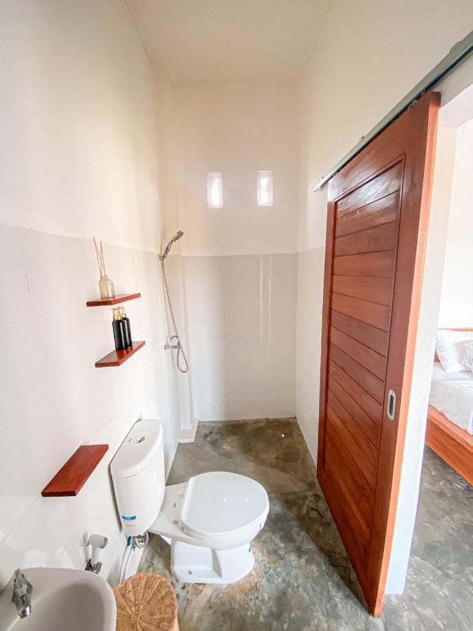 Turtle House Surf & Stay Airsatang Exteriör bild
