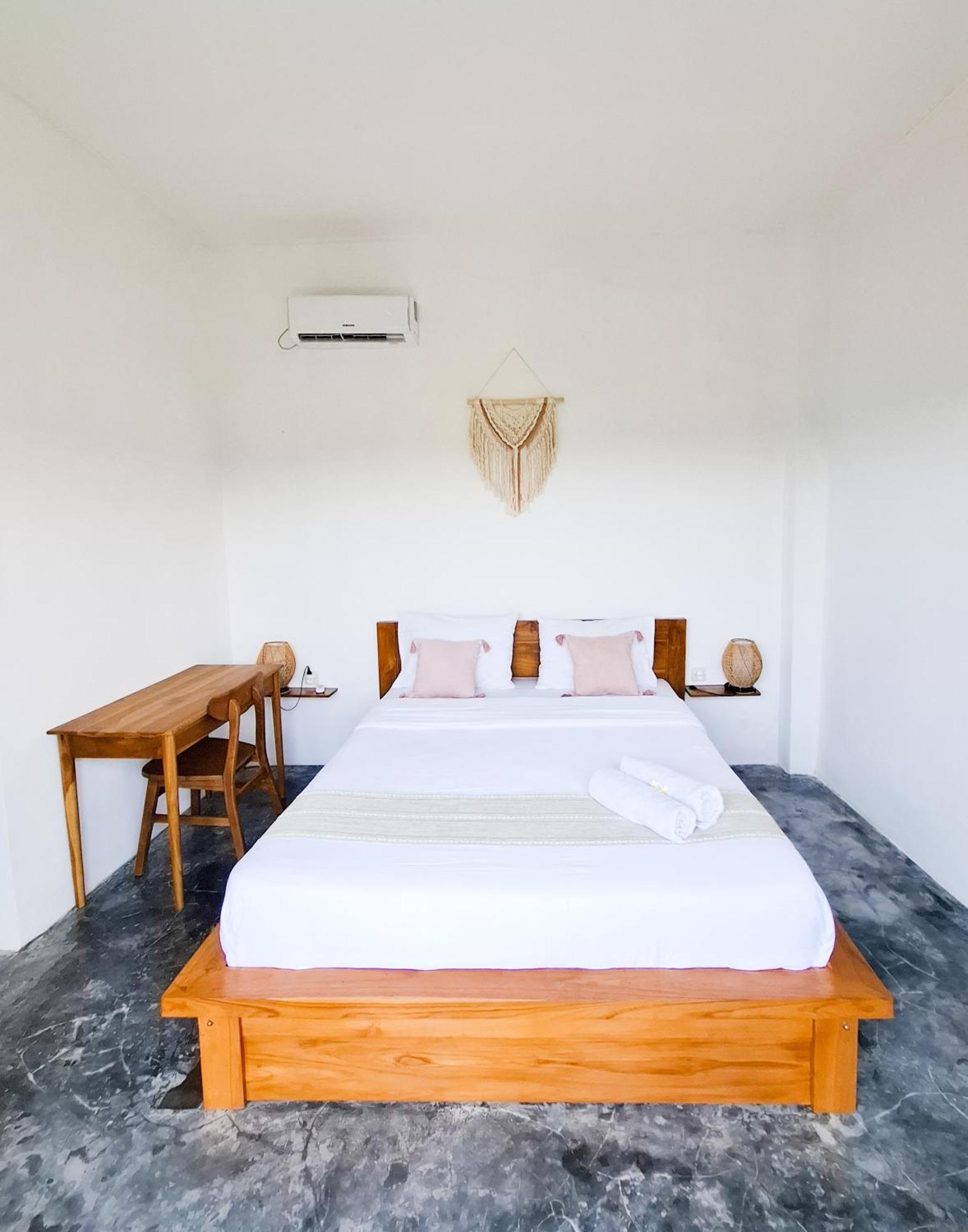 Turtle House Surf & Stay Airsatang Exteriör bild
